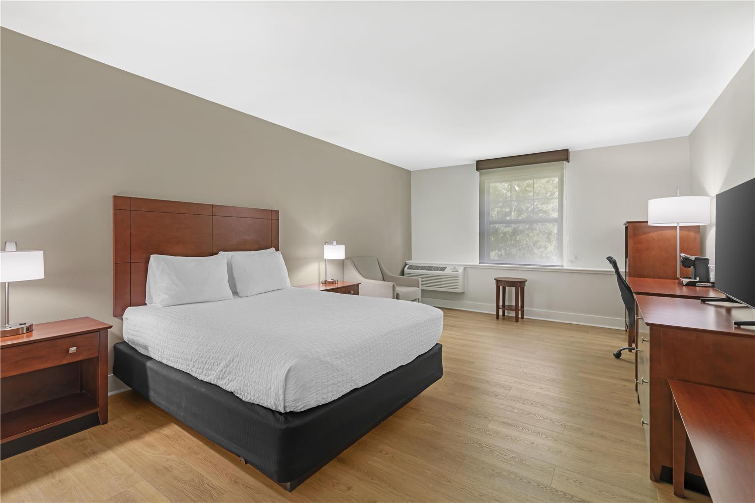 Standard Single Queen Bedroom