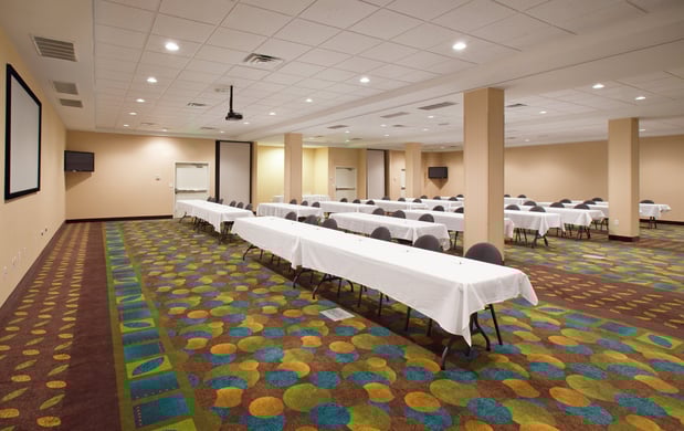 Images Holiday Inn Lincoln Southwest by IHG