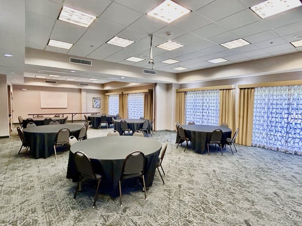 Images Holiday Inn Express & Suites Lexington by IHG