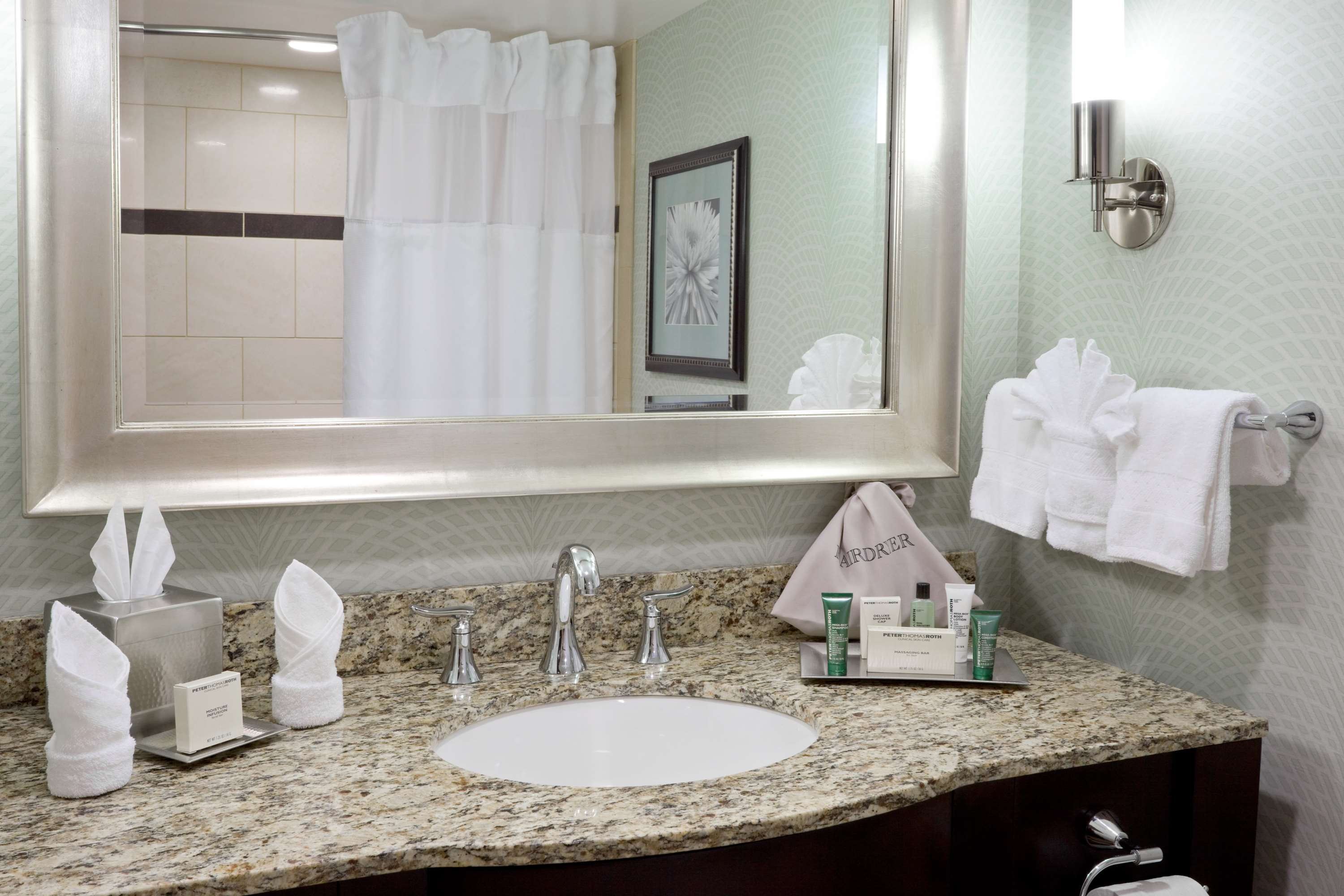 Guest room bath