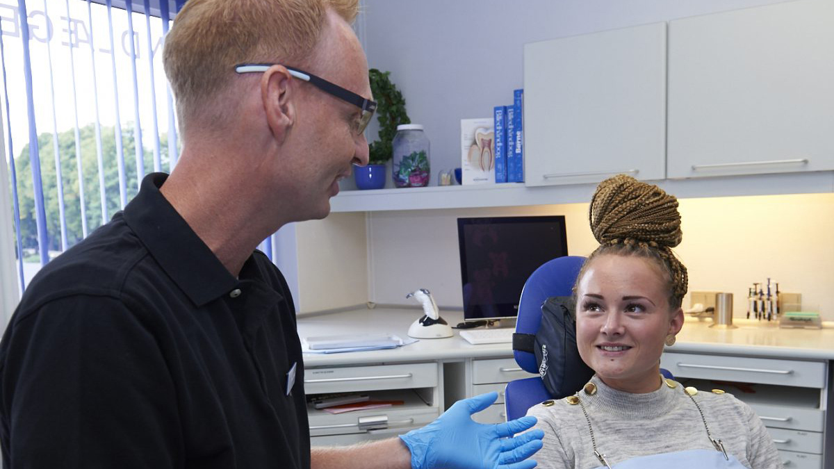Images Tandlægerne i Sportsbyen
