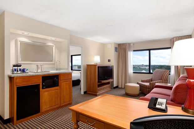 Images Hilton Chicago/Oak Brook Suites