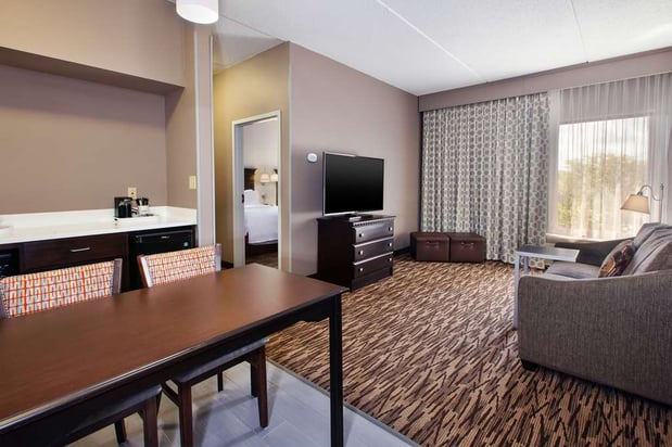 Images Hampton Inn & Suites Cleveland-Airport/Middleburg Heights