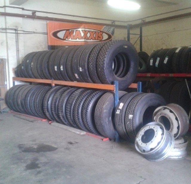 Images EDGWICK TYRES