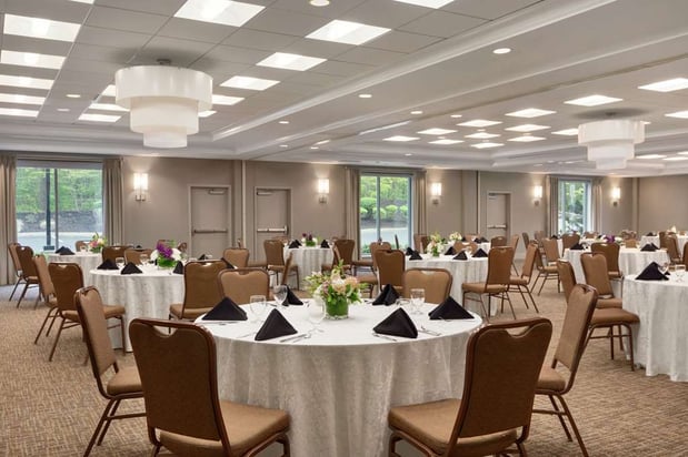 Images Hilton Garden Inn Stony Brook