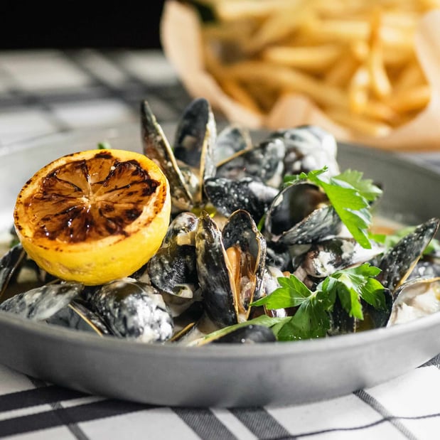 Images Hugo's Frog Bar & Fish House