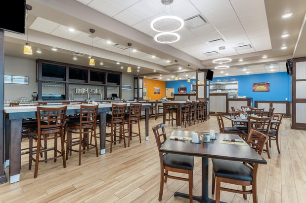 Images Holiday Inn & Suites Jefferson City by IHG