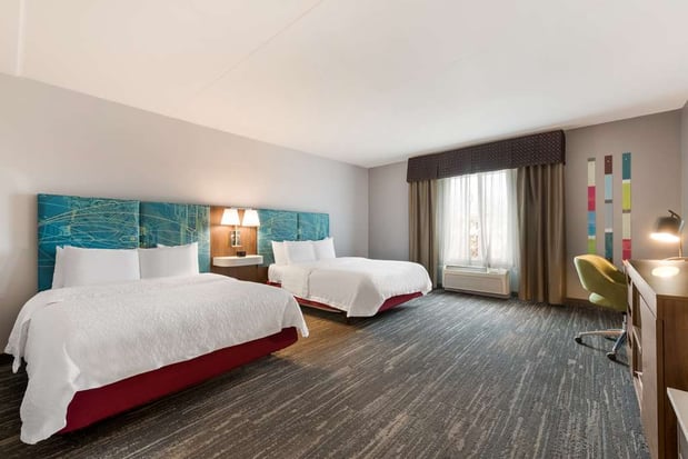 Images Hampton Inn & Suites Charlotte-Airport