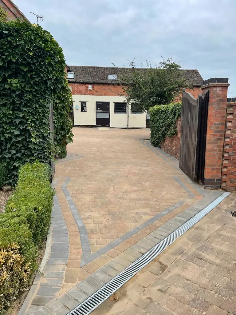 Images PR Contractors & Sons (Northants) Ltd