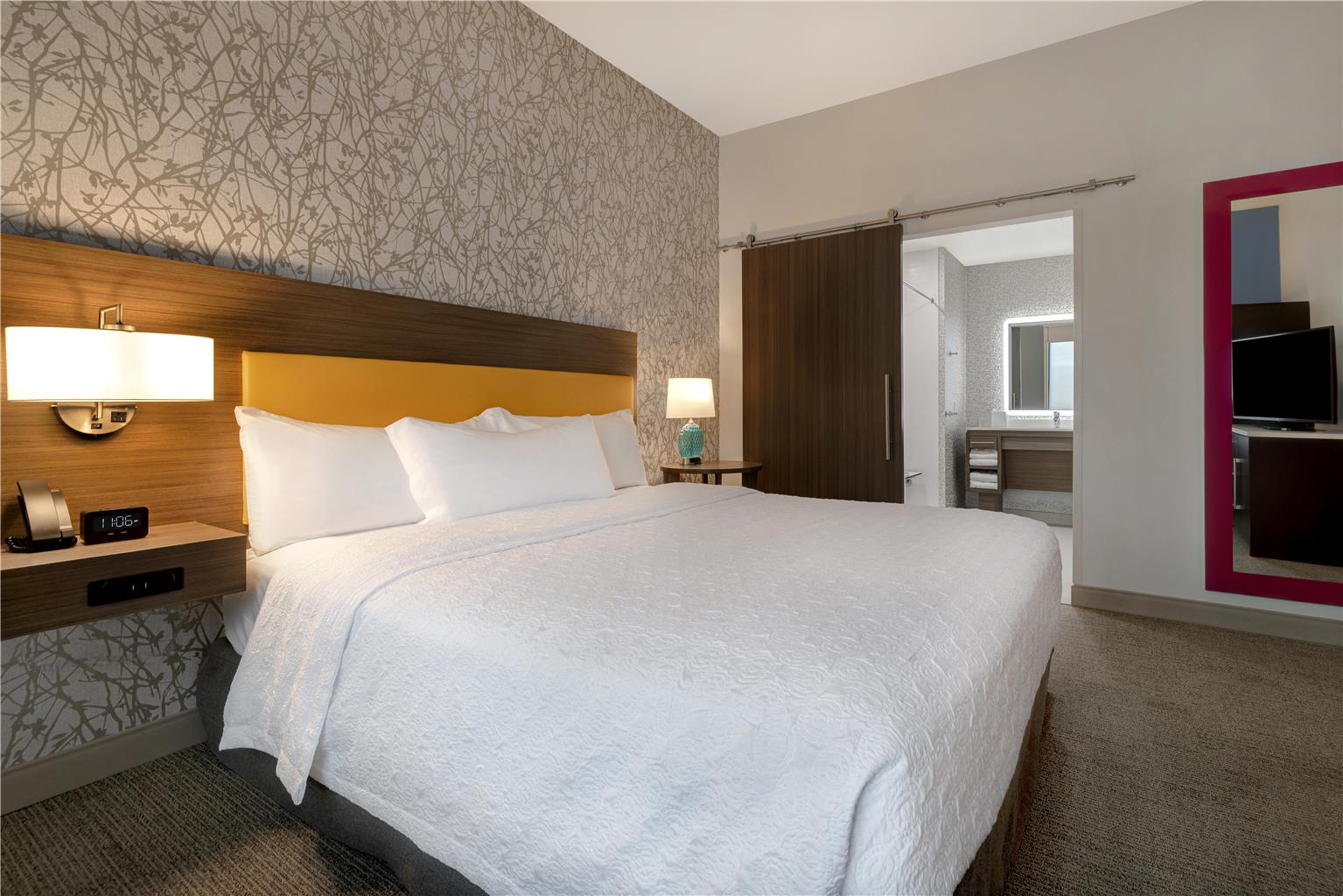 Guest room