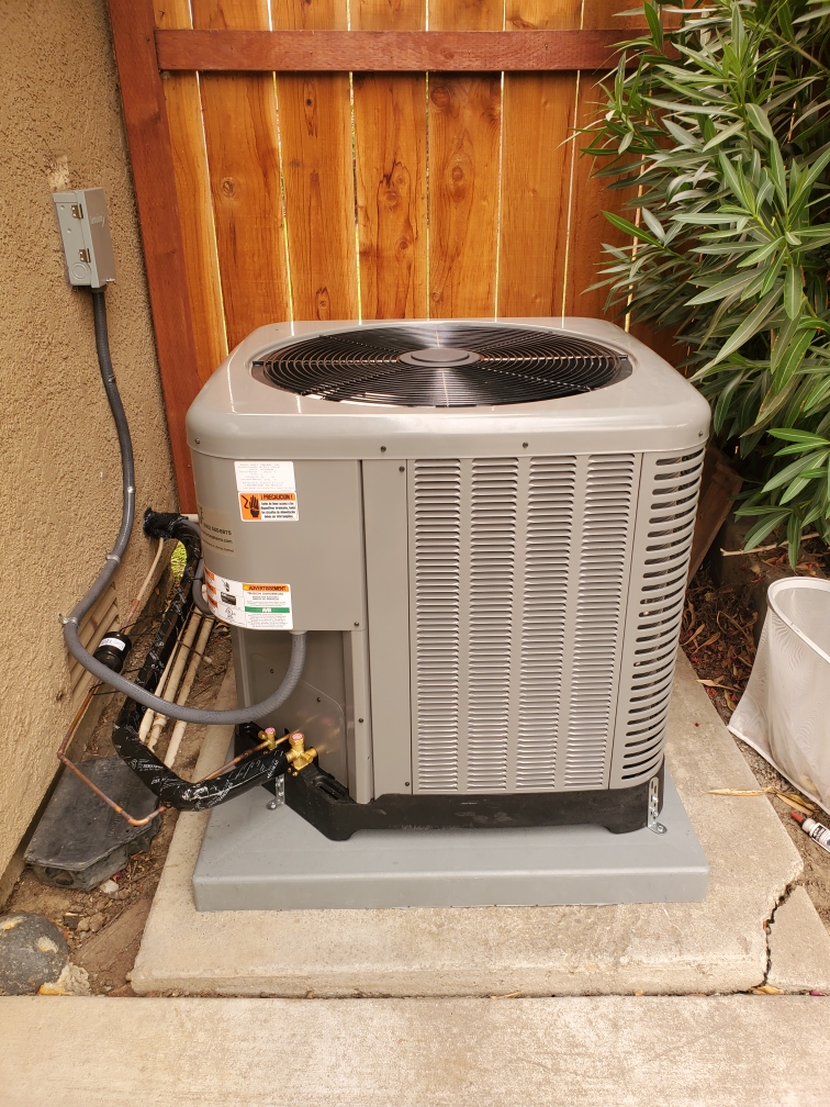Another quality air conditioner installation!  #acinstallation #condenserinstallation #acrepair #air Elite Comfort Systems Brentwood (925)319-6848