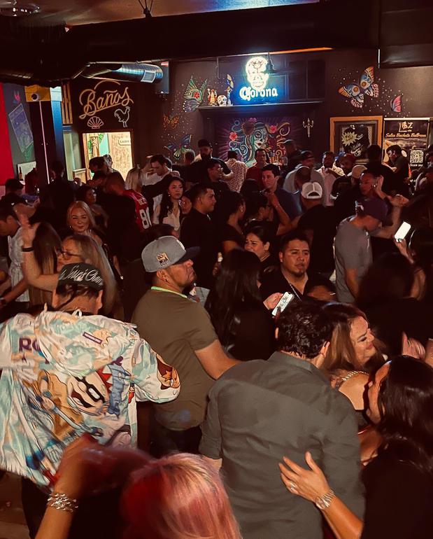 Images Vinnie's Bar & Grill