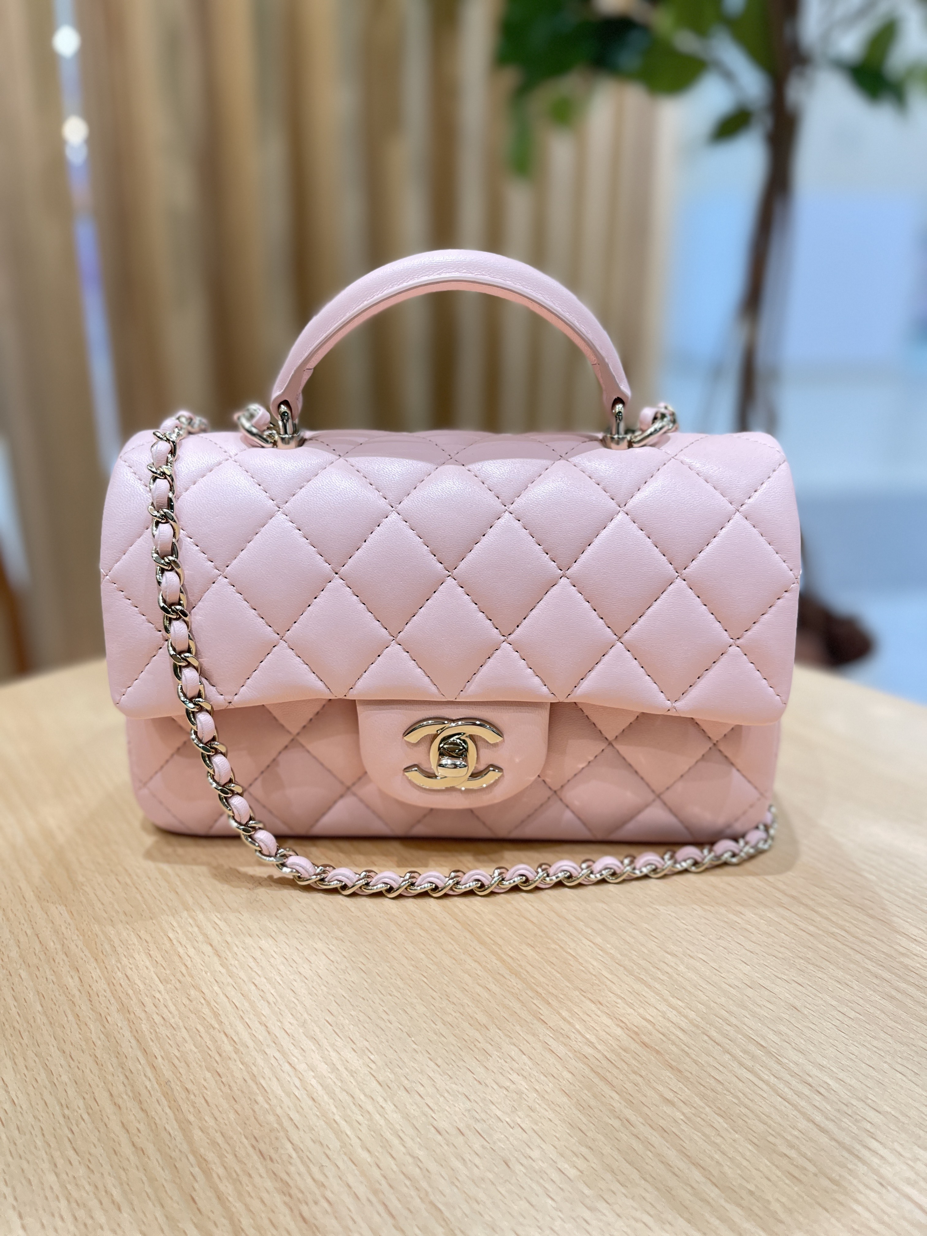 Images KOMEHYO（コメ兵）買取センターアミュプラザくまもと