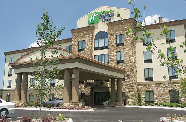Images Holiday Inn Express & Suites Cleveland Northwest by IHG