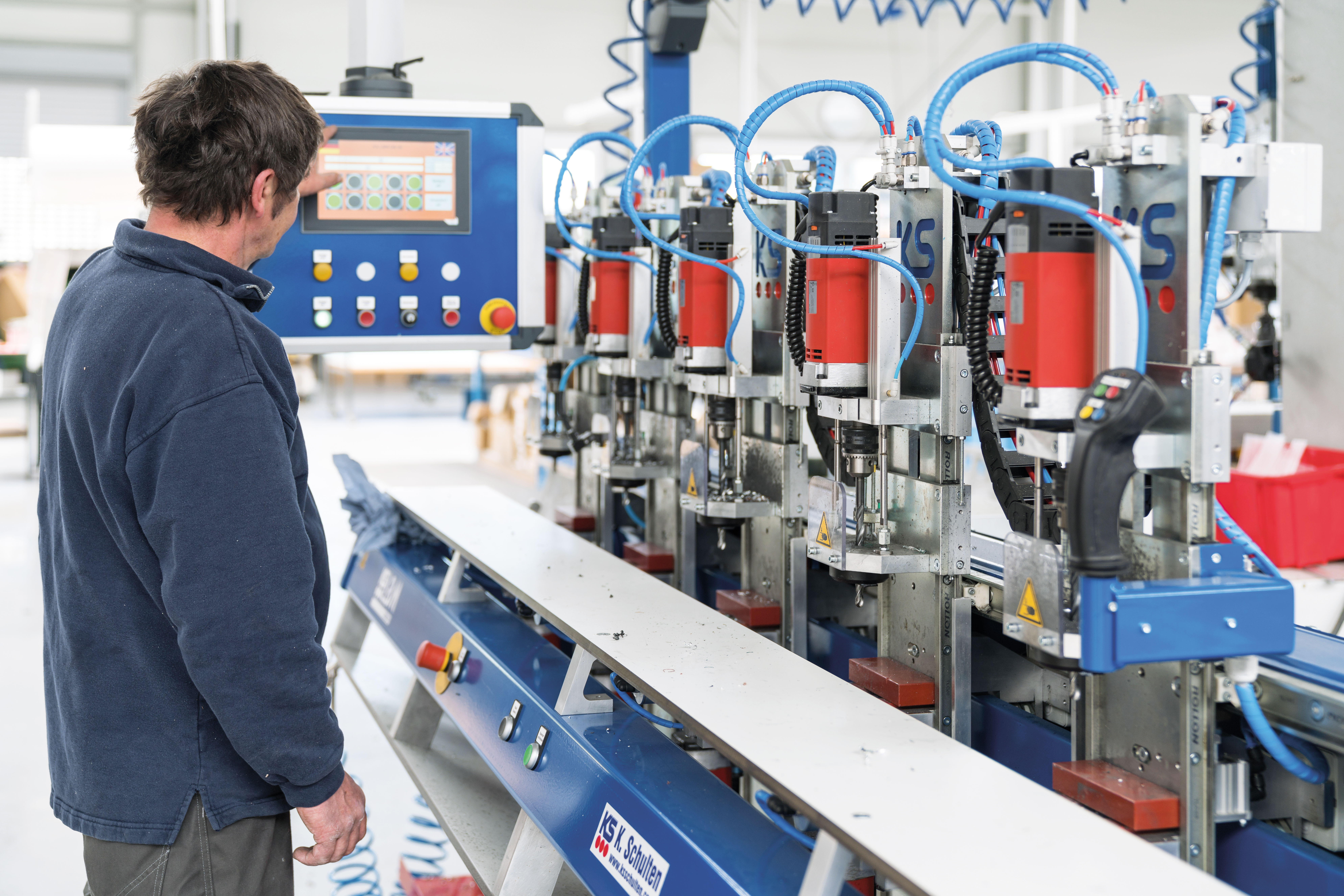 NEWO Sonnen- und Insektenschutz GmbH, Gewerbegebiet Nord 1a in Munderfing