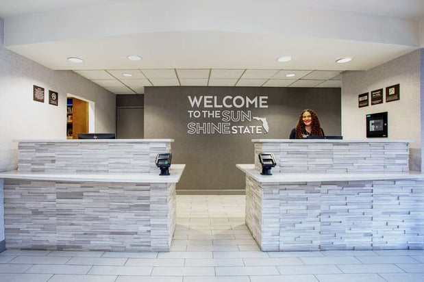 Images Hampton Inn Orlando-International Airport