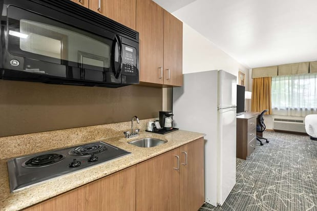 Images Best Western West Towne Suites