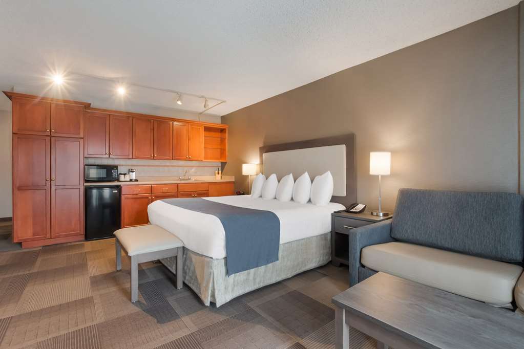 KingSuite Best Western St Catharines Hotel & Conference Centre St. Catharines (905)934-8000
