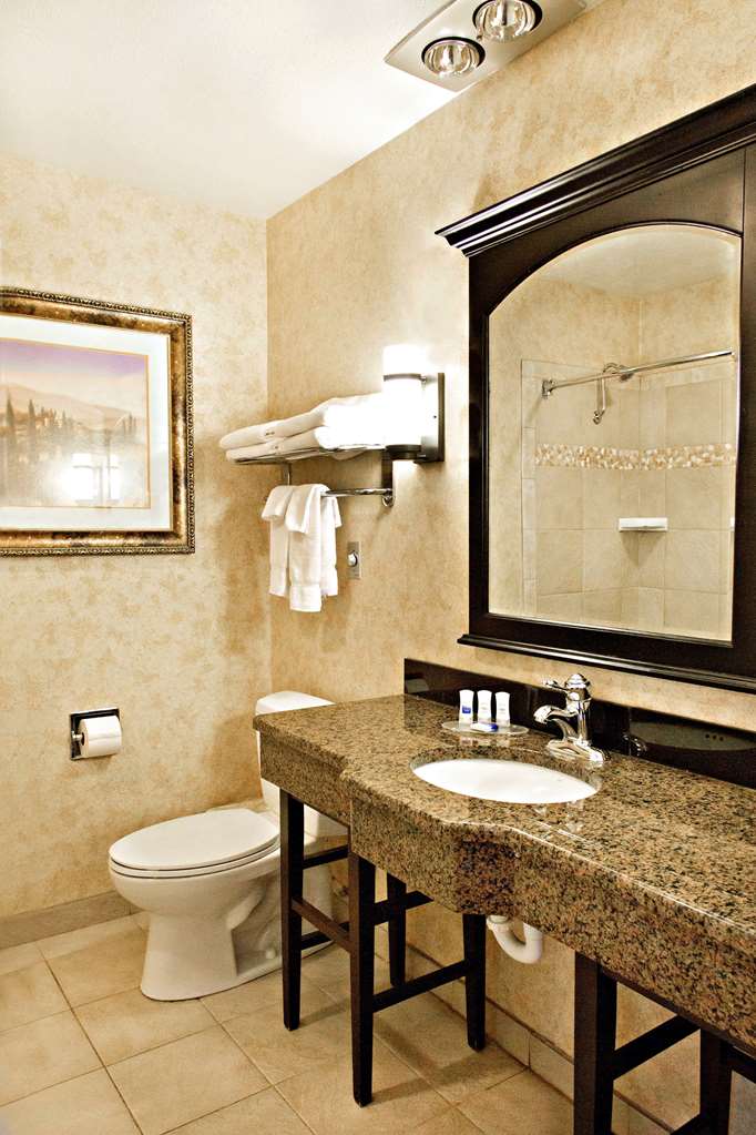 Family Suite Bathroom Best Western Plus Weston Inn Logan (435)752-5700