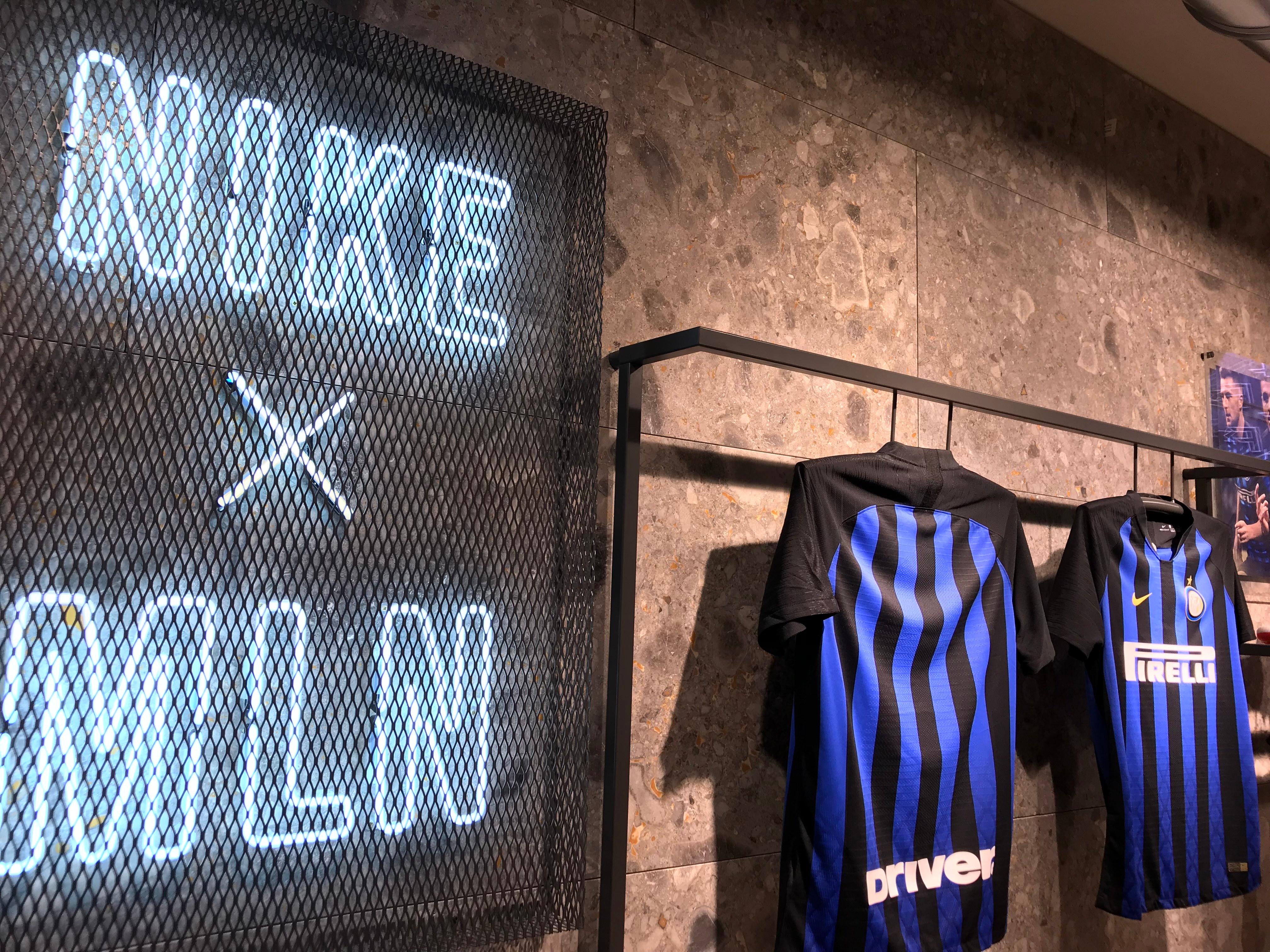 Nike Milano