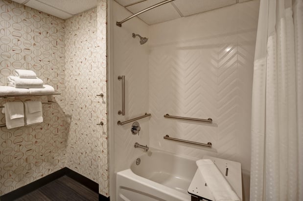 Images Holiday Inn Lancaster by IHG
