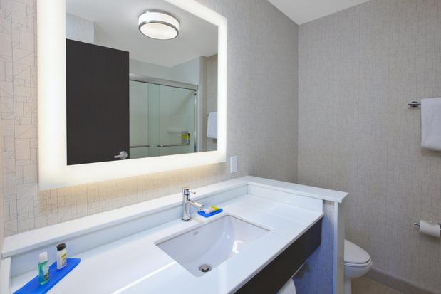 Images Holiday Inn Express & Suites Auburn Hills South, an IHG Hotel