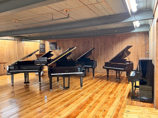Images Falcetti Pianos Newton