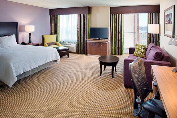 Images Hilton Garden Inn Hartford North/Bradley Int'l Airport