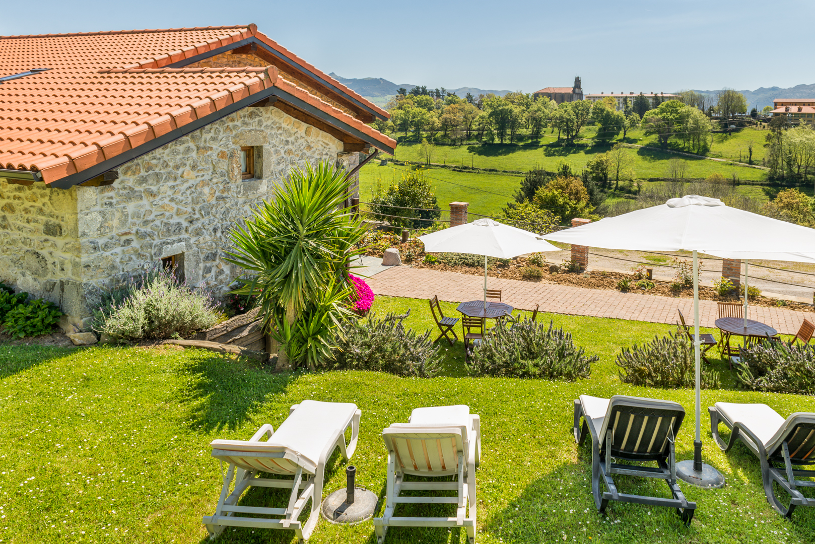 Images Casuca Rubia - Ampuero