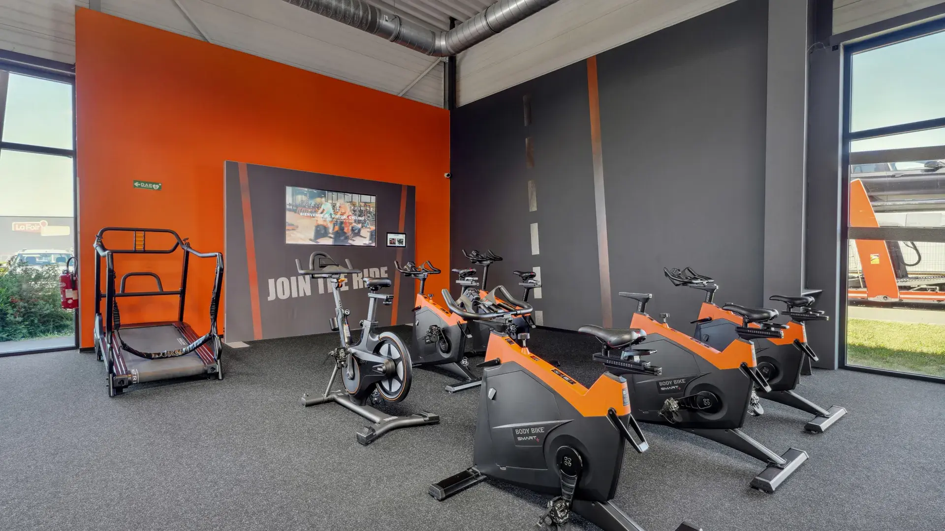 Images Basic-Fit 24/7