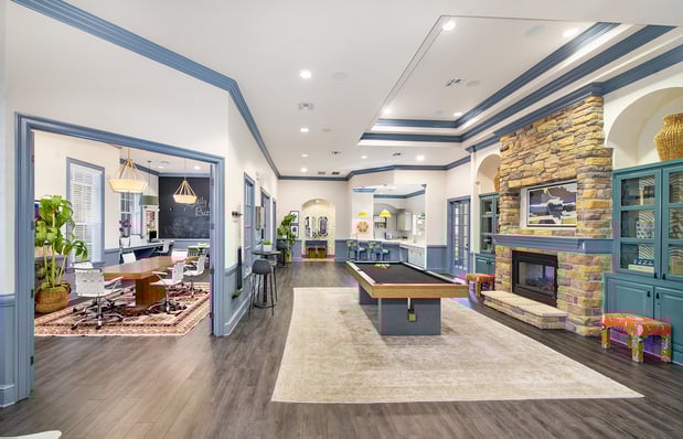 Images MAA Round Rock