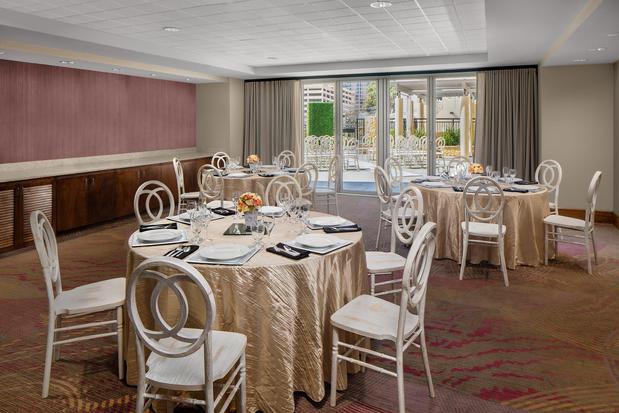 Images Hotel Indigo Austin Downtown - University by IHG