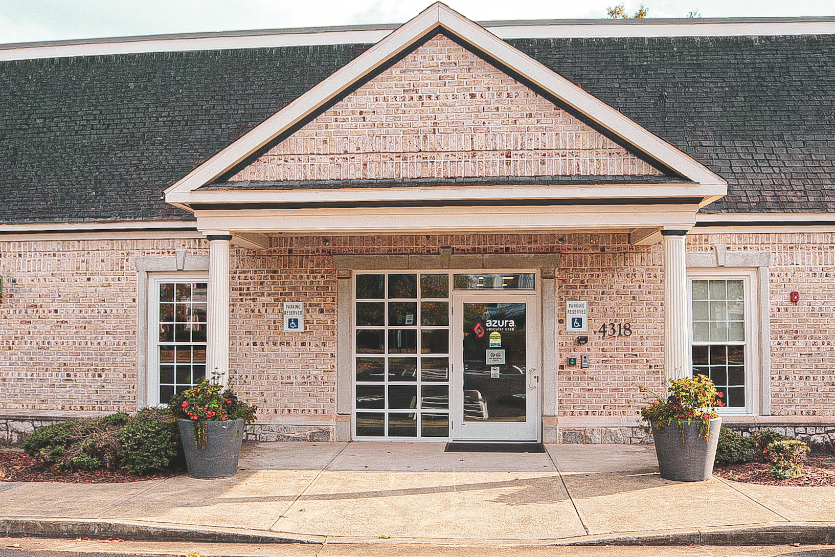 Exterior of Triangle Vascular Associates