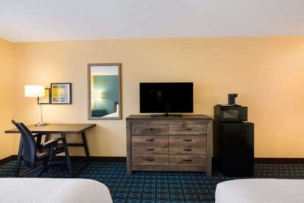 Images SureStay Plus By Best Western Minot