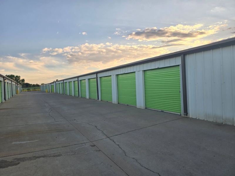 Images Extra Space Storage