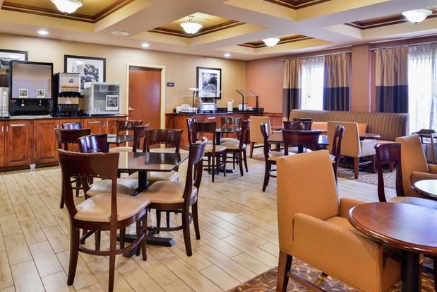 Images Hampton Inn Greensboro-East