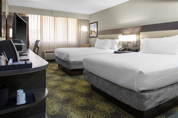 Images Hilton Garden Inn Reagan National Airport