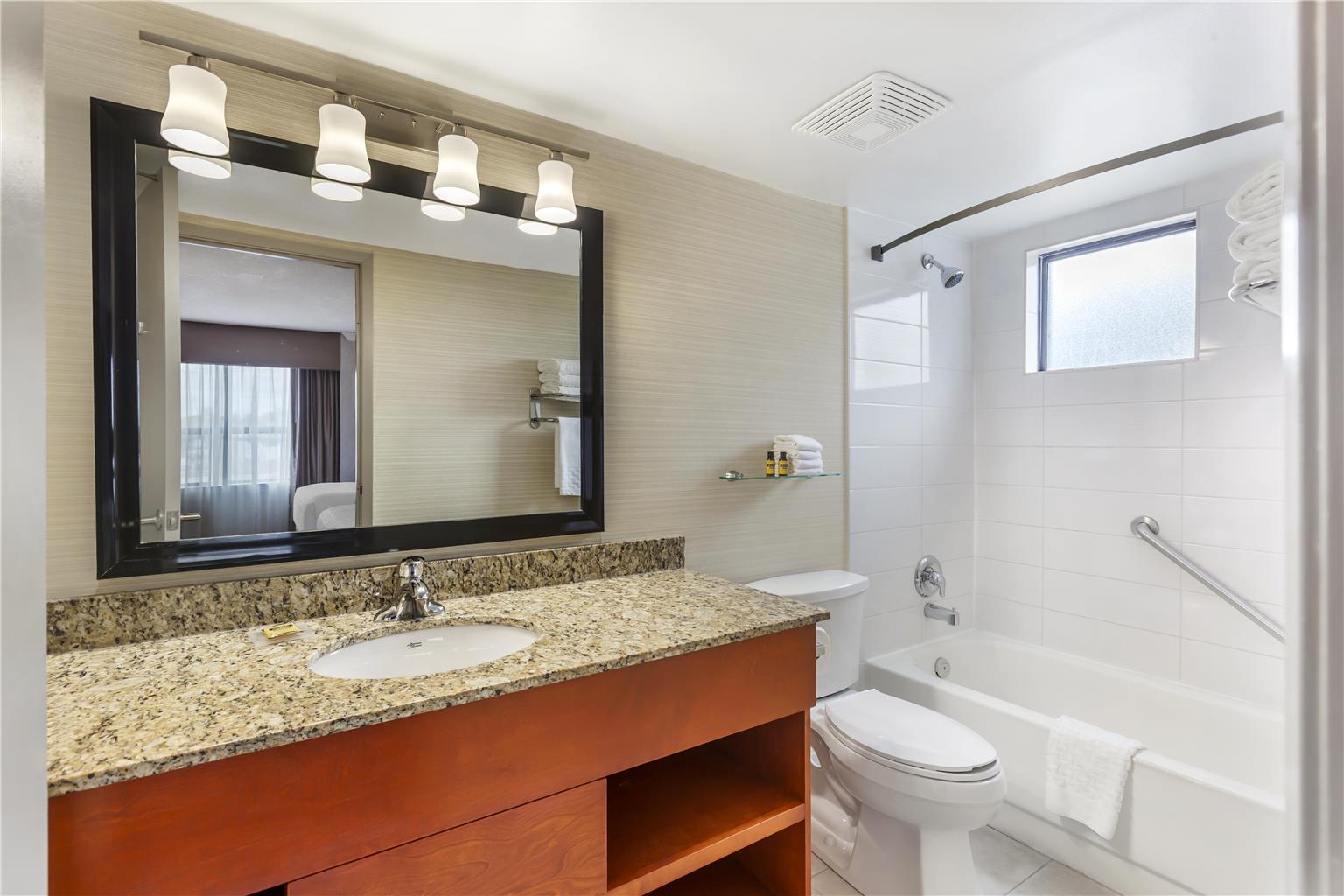 Images Best Western Plus Rose City Suites