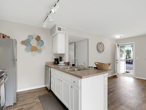 Images Reserve at Easton