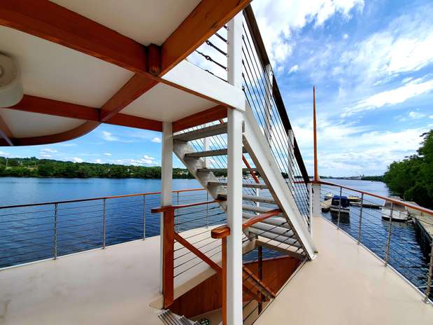 Images Dutch Apple Cruises & Tours