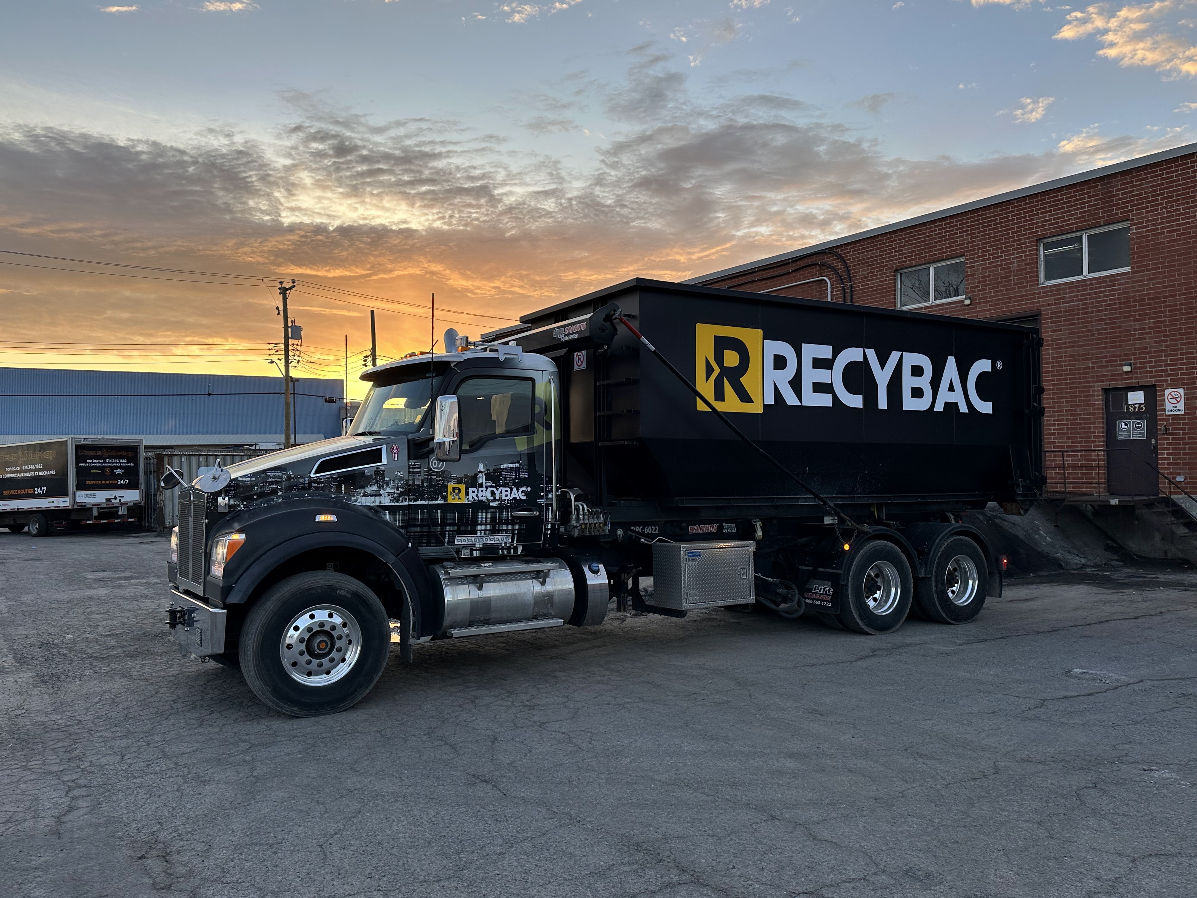 Images Location de conteneur RECYBAC Longueuil