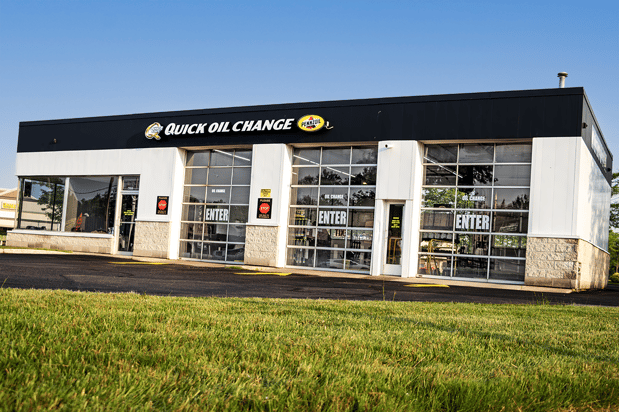 Images Performance Plus Quick Oil Change