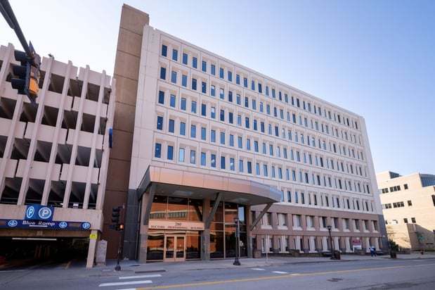 Images Courage Kenny Sports & Physical Therapy – St. Paul, Doctors Professional Building