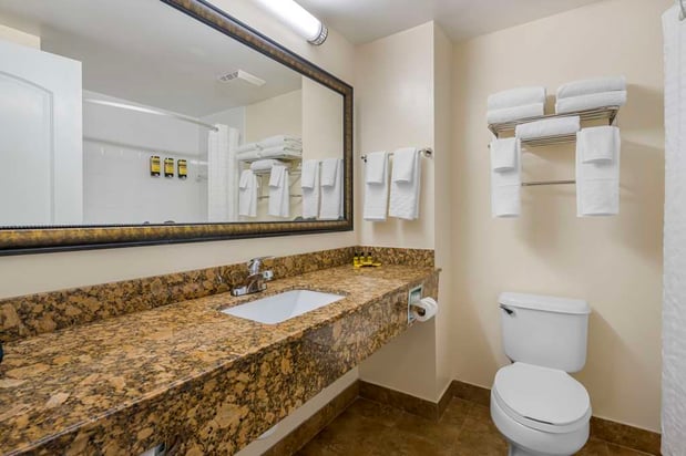 Images Best Western Plus Universal Inn