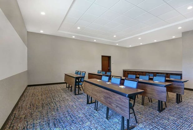 Images Hampton Inn & Suites Middleburg
