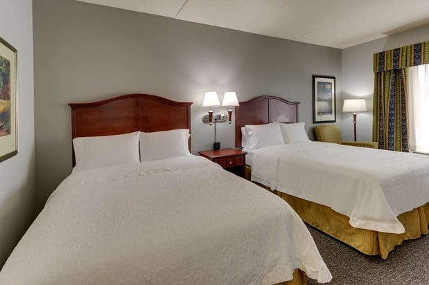 Images Hampton Inn & Suites Indianapolis-Airport