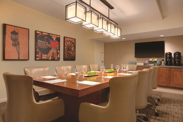 Images Embassy Suites by Hilton Scottsdale Resort