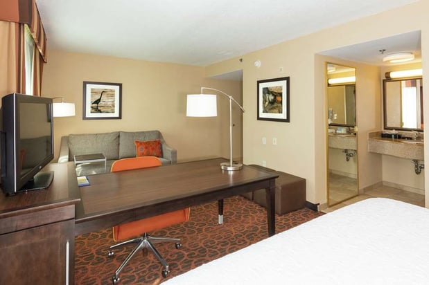 Images Hampton Inn & Suites Jacksonville-Airport