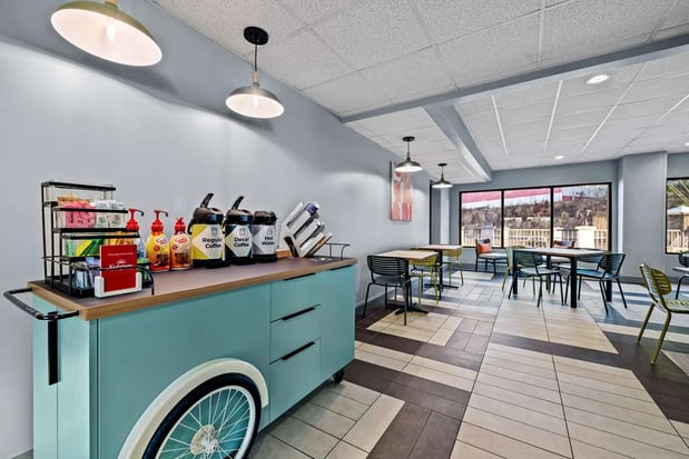 Images Spark by Hilton Tuscaloosa University