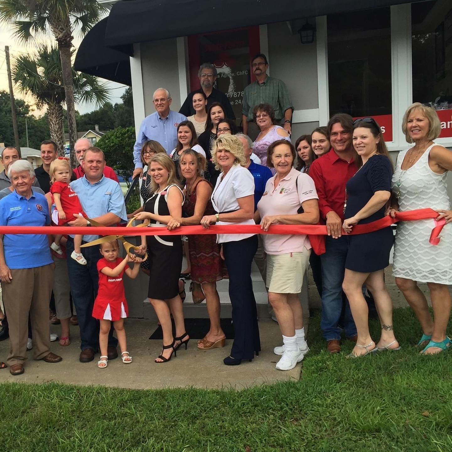 The Amanda Agnew Team , Family & Friends at the ribbon cutting!